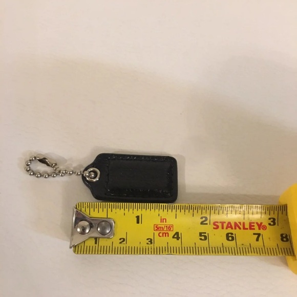 1.5 " Small COACH BLACK LEATHER KEY FOB CHARM KEYCHAIN HANG TAG WRISTLET - Picture 4 of 5